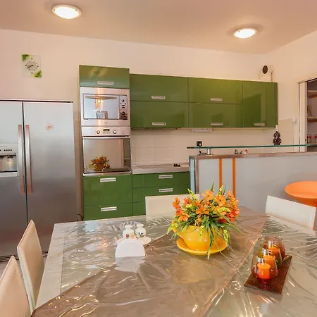 Zenta Apartment Split